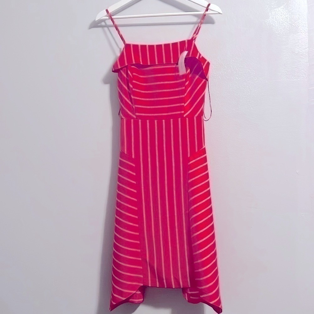 Banana Republic NWT Red dress with white stripes. Sleeves